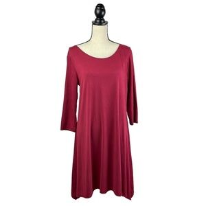 Wilde Dress SZ XL Soft and Stretchy 3/4 length sleeves above the knee